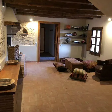 Cal Puig, Enoturismo Rural Entre Vinas Y Bosques Villa Juncosa